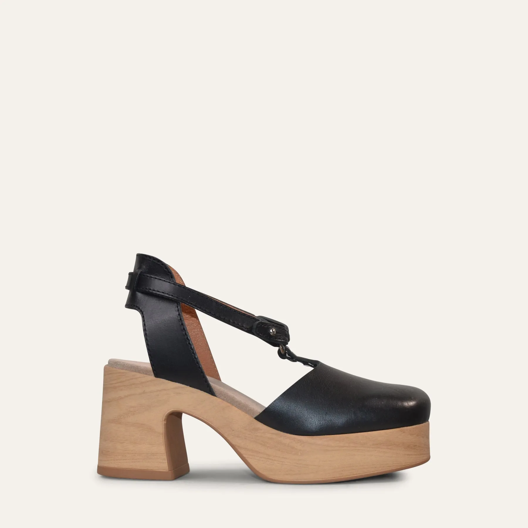 Majsan Black