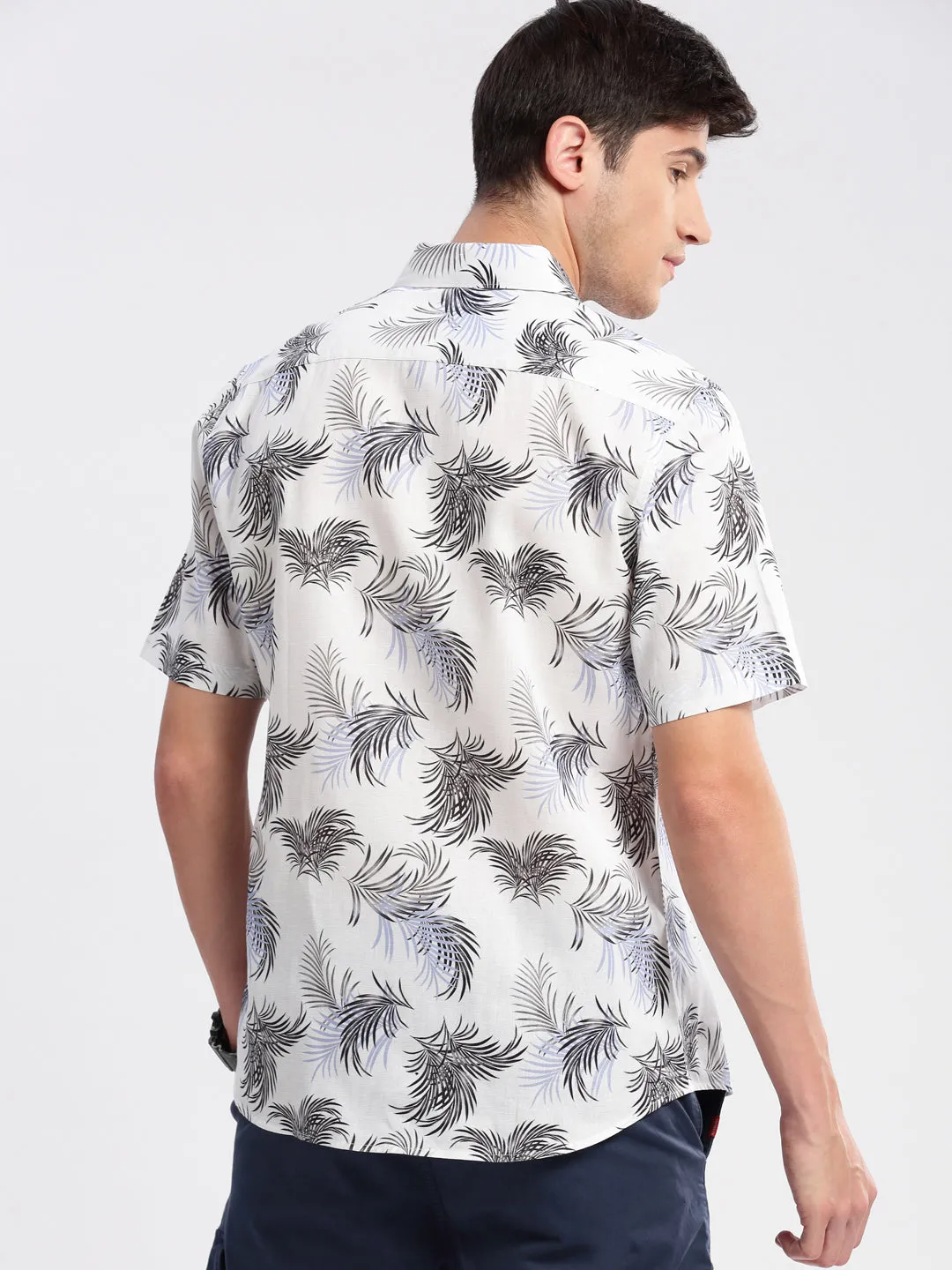 Men White Smart Slim Fit Floral Printed Oxford Cotton Casual Shirt